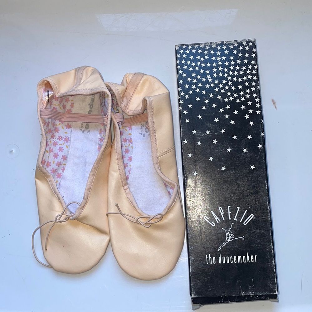 Vtg 1991 new in box Capezio Daisy‎ pink leather ballet slippers/dance shoes